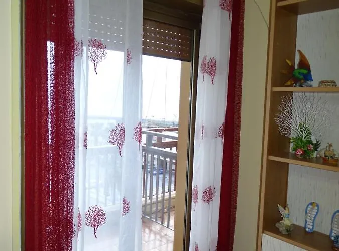 לינה וארוחת בוקר Perla Del Sud וילה סן ג'ובאני