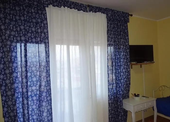 Perla Del Sud לינה וארוחת בוקר