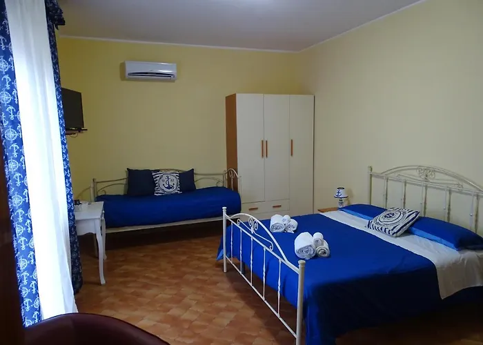 לינה וארוחת בוקר Perla Del Sud