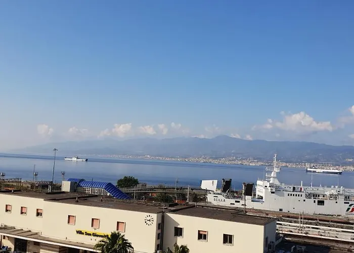 לינה וארוחת בוקר Perla Del Sud *